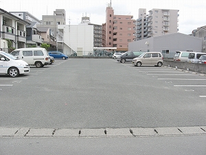 月出2丁目パーキング