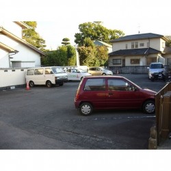 マル進コーポ駐車場 (0010)