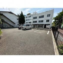 パーキング 村田 (2-06)