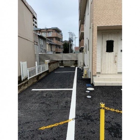 本山3丁目駐車場