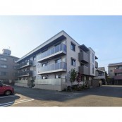 シャーメゾン平成東