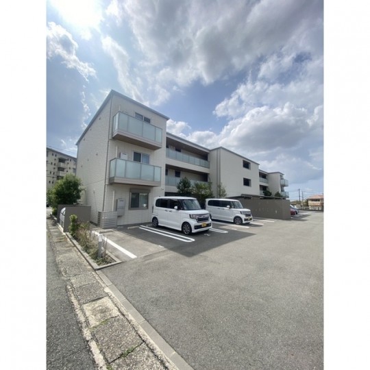 シャーメゾン光の森ウエスト