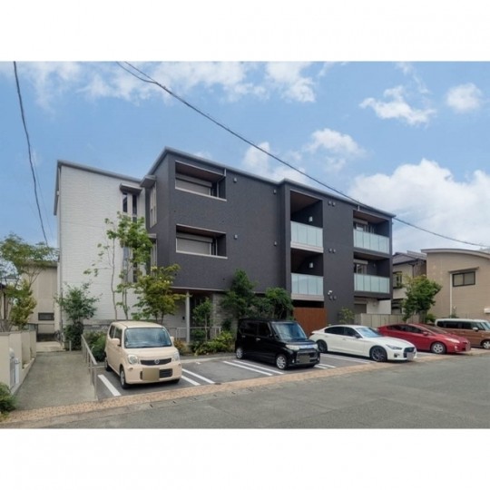 シャーメゾンローツェ国府