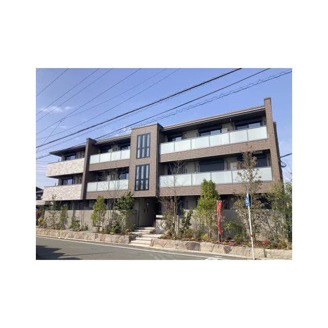 シャーメゾン湖東グランデ