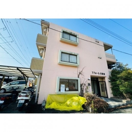 ラフォーレ8番館